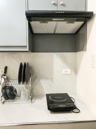 Hotel Staycation With Netflix In Espana Manila