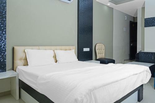 Oyo Flagship 83429 Hotel Kamdhenu Palace