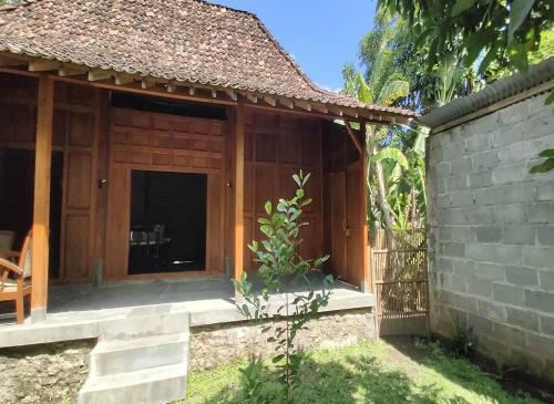 Hostal Omah Regeng