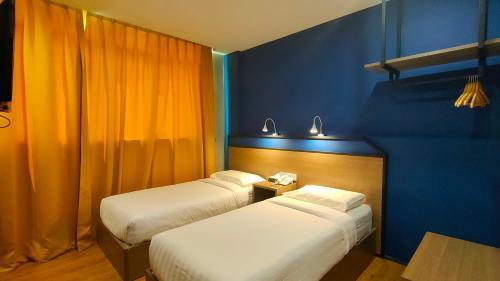 Uptown Hotel