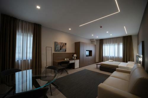 Building Hotel