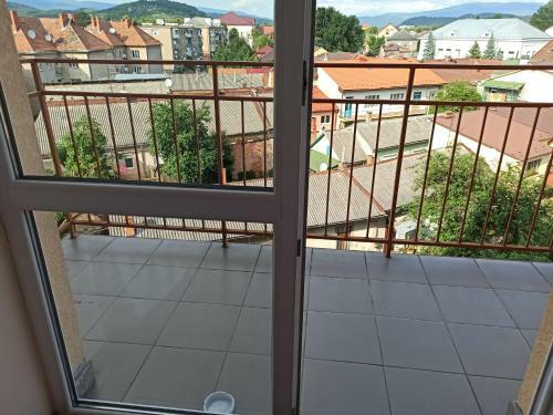 Beautiful Mountain View Apartment