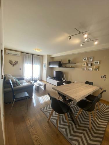 Apartament Neret I