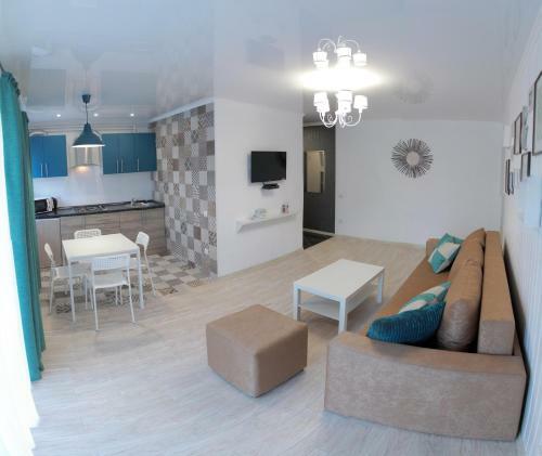 Apartment Dunaeva 45