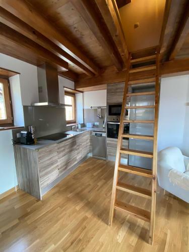 Apartamento D�plex Amb Altell de Luxe + Parking (Ta�ll)