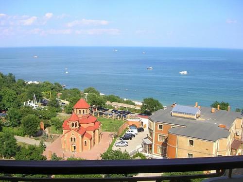 Apartamenty V Arkadiiskom Dvortse S Vidom Na More