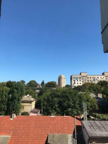 Cozy 2 Bedroom Apartment On Machtova