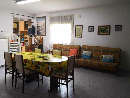 Villa Con Jard�n Piscina Y Cerca de La Playa