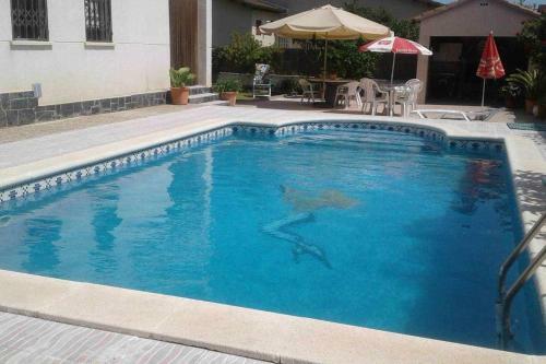 Villa Con Jard�n Piscina Y Cerca de La Playa