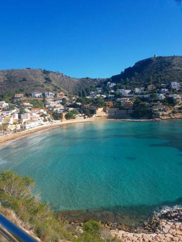 Mediterranes Reihenhaus Mit Gemeinschaftspool Und Meerblick