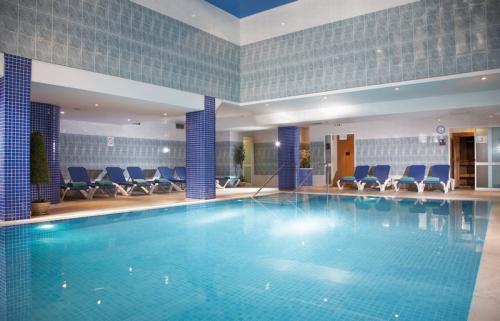 Hotel Fourviews Oasis