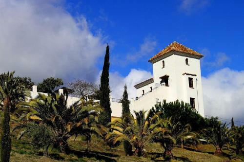 Castle Tower Apartment In Rural Holiday Park.