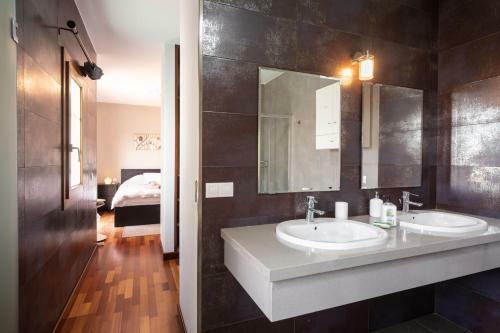 Tilley. Private Villa