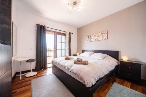 Tilley. Private Villa