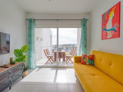 Moderno Apartamento Con Piscina En Costa Teguise