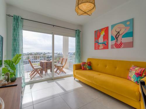 Moderno Apartamento Con Piscina En Costa Teguise