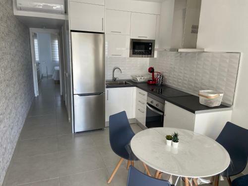 Apartamento Piso Tranquilo,piscina Comunitaria.zona Tur�stica