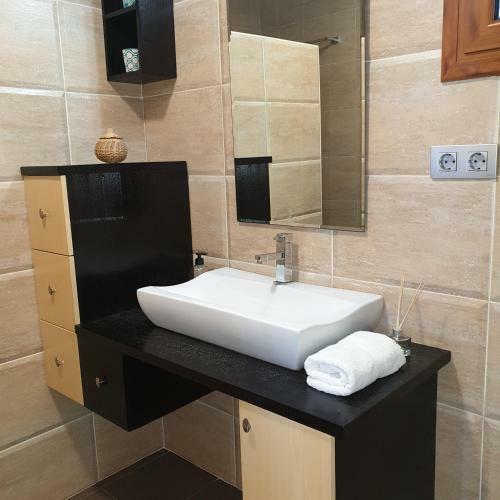Villa Tania - Barcelona & Girona, Costa Brava
