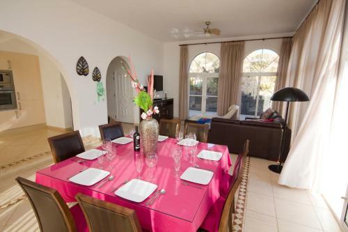 Stunning Detached Villa With Unspoiled Views - All You Need And More!