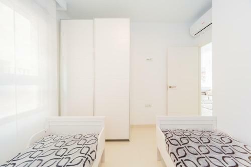 Luxurious 2 Bedroom Apartment Near The Beach