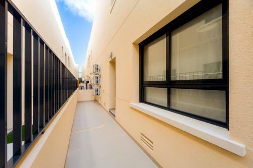Luxurious 2 Bedroom Apartment Near The Beach