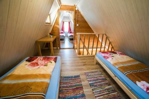 Lodge O?rodek Pszcz�?ka Krasnobr�d
