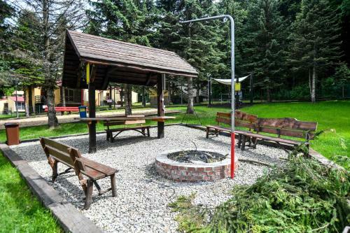 Lodge O?rodek Pszcz�?ka Krasnobr�d