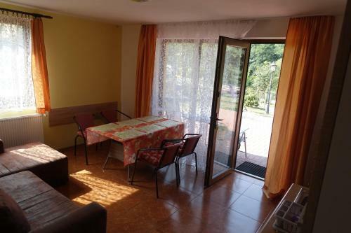 Hostal Apartamenty U Ani