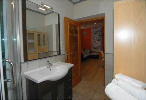 Apartamento C/real,9