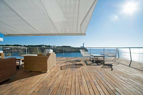 Majestic 5 Bedroom Villa With Pool And Sea Front