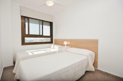 7th Floor Beachfront Apartment With Stunning Views