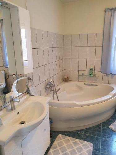 Villa Apartamenty U Basi