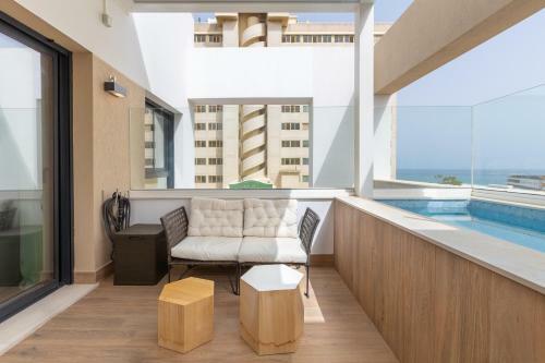 Terraza Del Mar: Apartamento Con Terraza Y Piscina