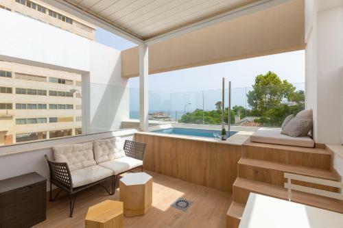 Terraza Del Mar: Apartamento Con Terraza Y Piscina