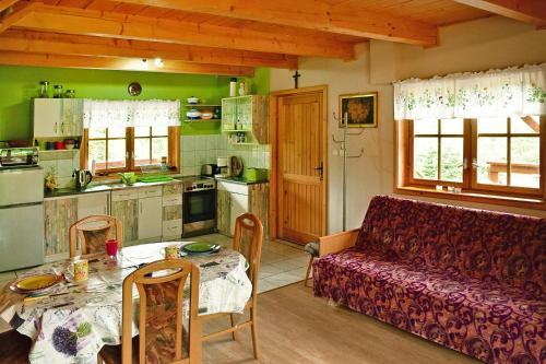 Holiday Home, Niesiolowice