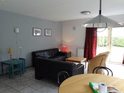 Holiday Home Villapark De Oesterbaaii
