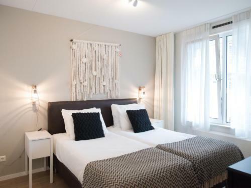 Short Stay Beach Apartment II