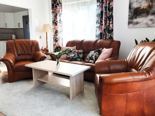 Villa Topola Tree Avenue Willa Ogr�d & Parking