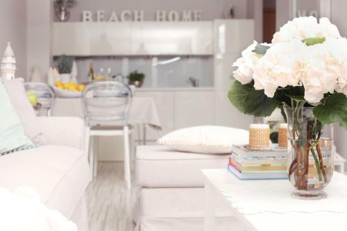 Bia?y Apartament Z Tarasem W Playa Baltis