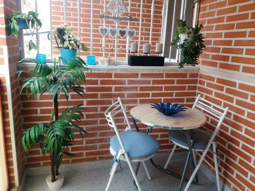 Apartamento Amazing Sunny Flat With Balcony Pool Two Mins From The Beach