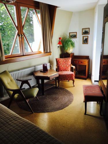 Hotel Pastis