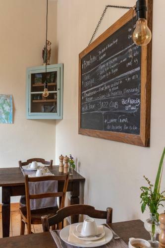 Hotel Pastis