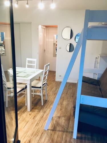 Apartamento Agr�able Studio Neuf Avec Vue + Parking Gratuit
