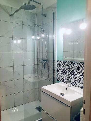 Apartamento Agr�able Studio Neuf Avec Vue + Parking Gratuit