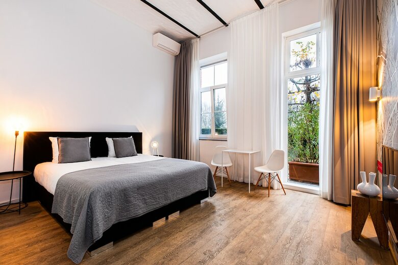 Hotel Hoogenweerth Suites