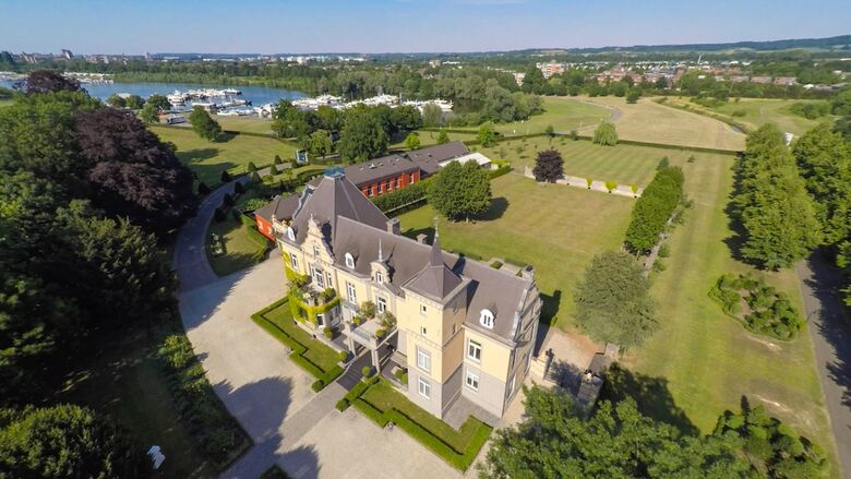 Hotel Hoogenweerth Suites