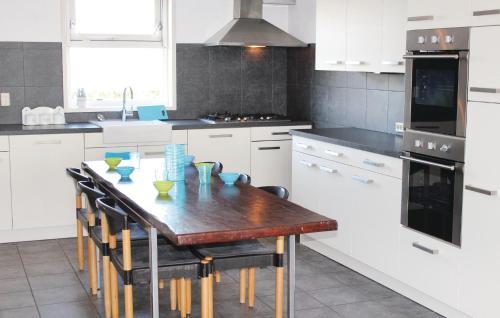 Holiday Home Hippolytushoef