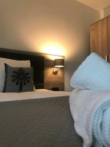 Hostal Silver Residence