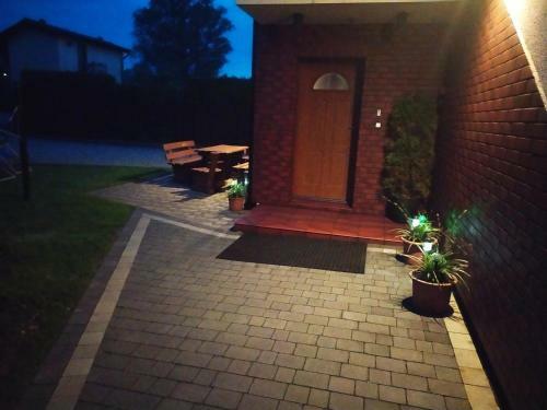Pokoje Go?cinne Domki Apartamenty Awer