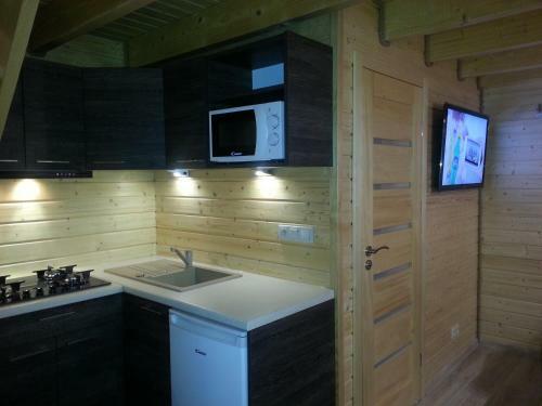 Pokoje Go?cinne Domki Apartamenty Awer